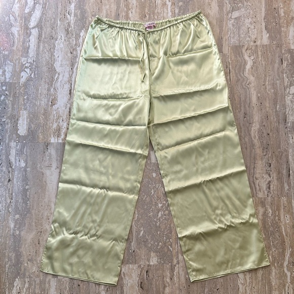 La Vie En Rose “Silky” 100% Polyester Pajamas PJs Pyjamas Pajama Set. - Picture 5 of 13